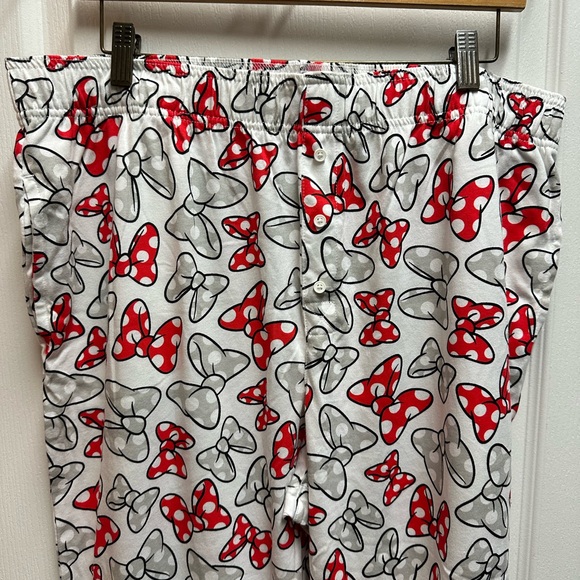 Disney Women's pj Minnie Red and Gray Bow Print set size XL/ NWT B44 - Picture 4 of 5